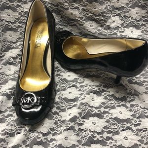 Micheal Kors heels